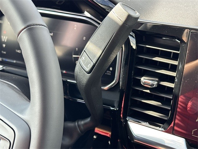 GMC Sierra 1500 Vehicle Full-screen Gallery Image 20