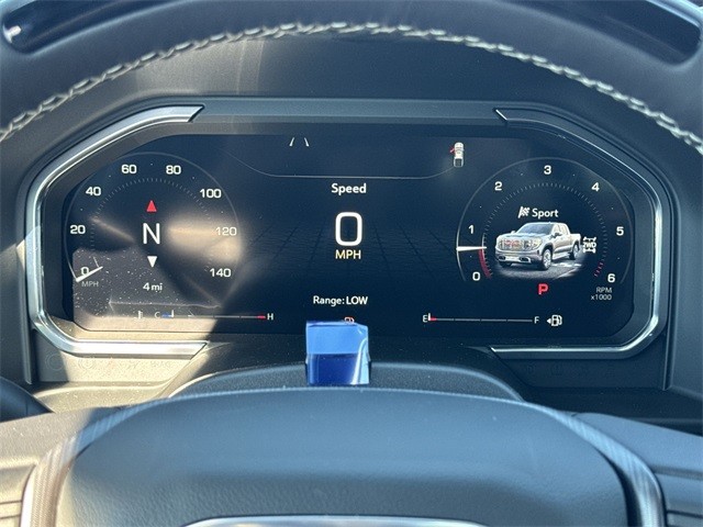 GMC Sierra 1500 Vehicle Full-screen Gallery Image 15