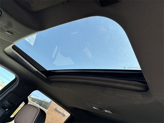 GMC Sierra 1500 Vehicle Full-screen Gallery Image 22