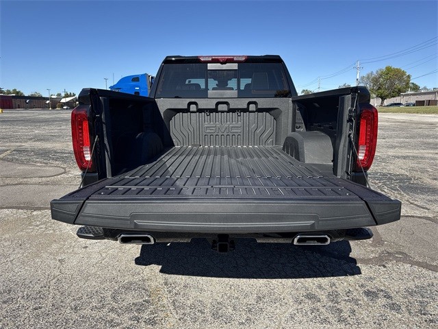 GMC Sierra 1500 Vehicle Full-screen Gallery Image 24