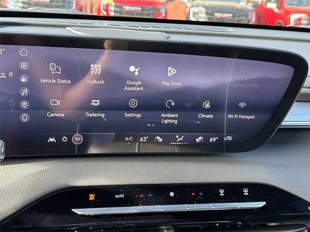 Buick Enclave Vehicle Full-screen Gallery Image 16