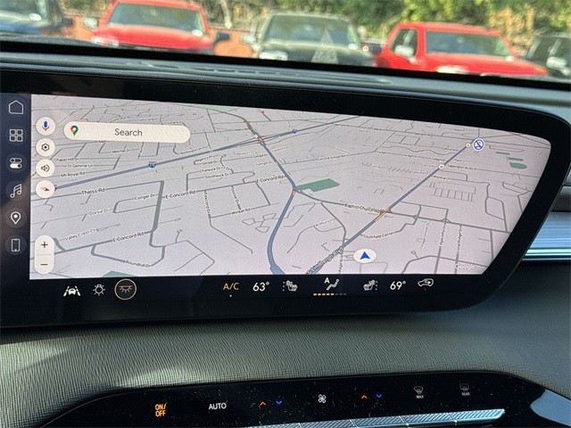 Buick Enclave Vehicle Full-screen Gallery Image 18