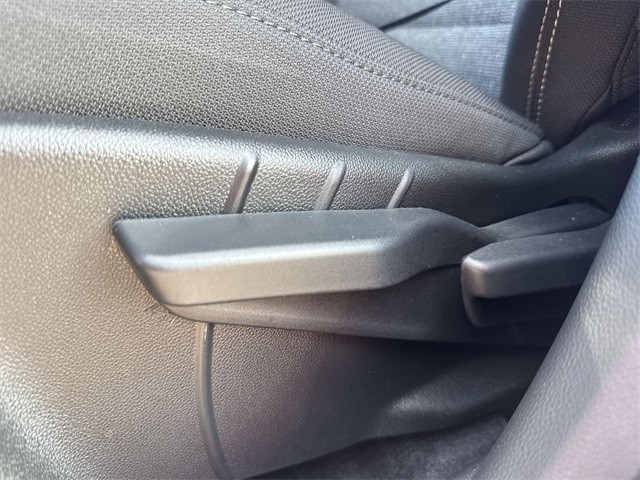 GMC Terrain Vehicle Full-screen Gallery Image 12