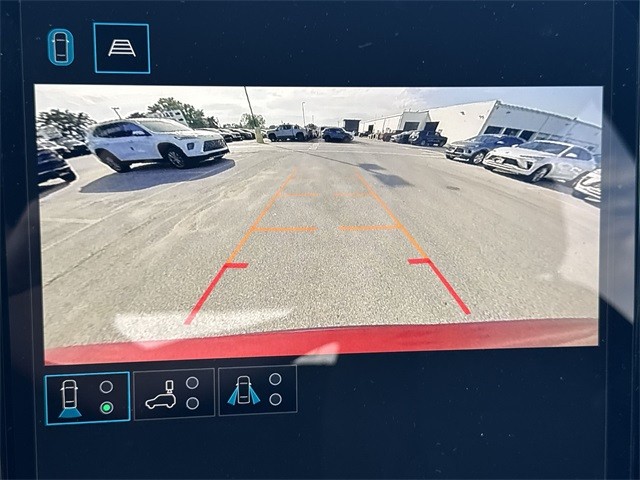 GMC Terrain Vehicle Full-screen Gallery Image 17