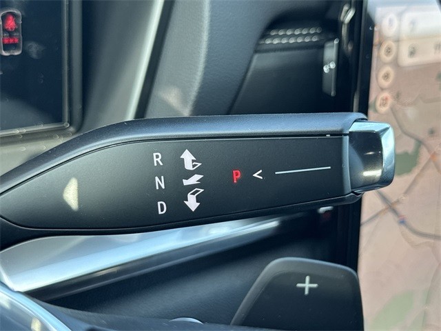 GMC Terrain Vehicle Full-screen Gallery Image 20