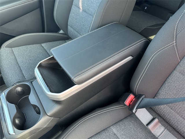 GMC Terrain Vehicle Full-screen Gallery Image 21