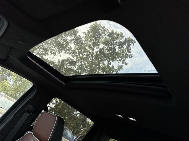 GMC Sierra 1500 Vehicle Full-screen Gallery Image 22