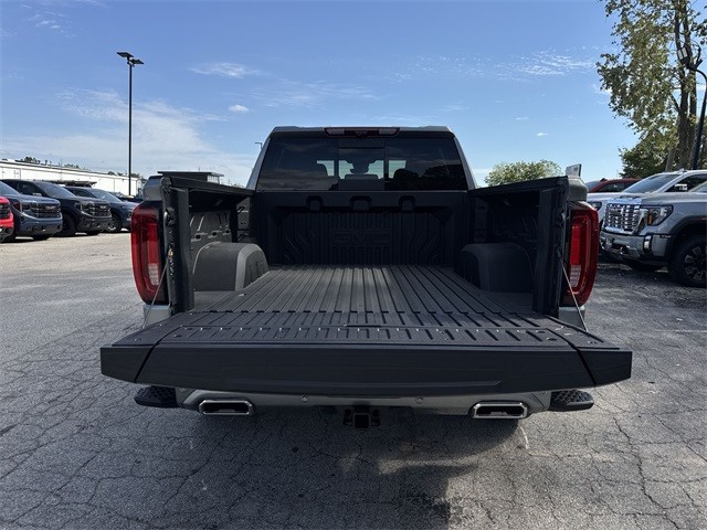 GMC Sierra 1500 Vehicle Full-screen Gallery Image 24