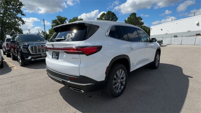Buick Enclave Vehicle Full-screen Gallery Image 08