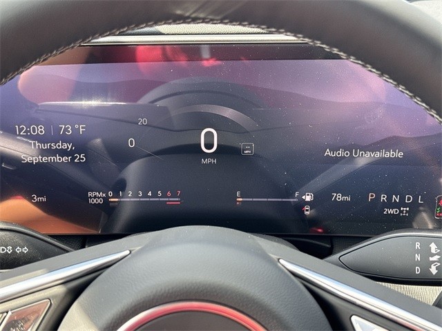 Buick Enclave Vehicle Full-screen Gallery Image 15