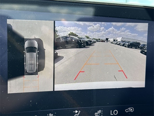 Buick Enclave Vehicle Full-screen Gallery Image 17