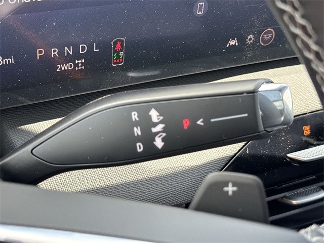 Buick Enclave Vehicle Full-screen Gallery Image 20