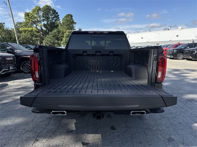 GMC Sierra 1500 Vehicle Full-screen Gallery Image 24