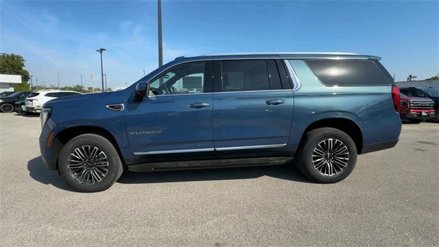 GMC Yukon XL Vehicle Full-screen Gallery Image 05