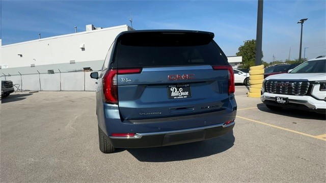 GMC Yukon XL Vehicle Full-screen Gallery Image 07
