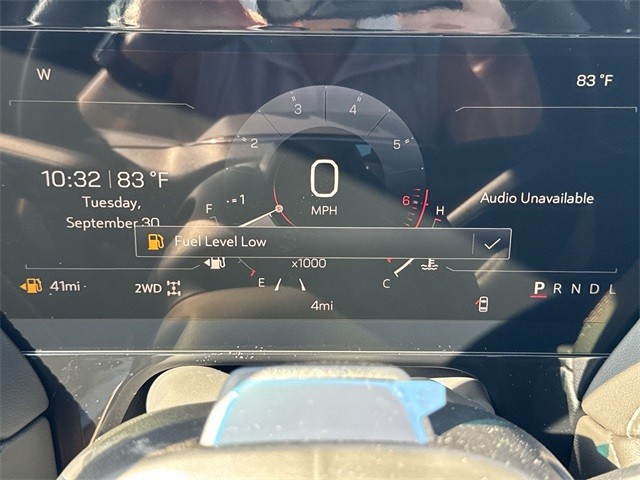 GMC Yukon XL Vehicle Full-screen Gallery Image 15