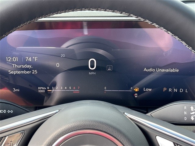 Buick Enclave Vehicle Full-screen Gallery Image 15