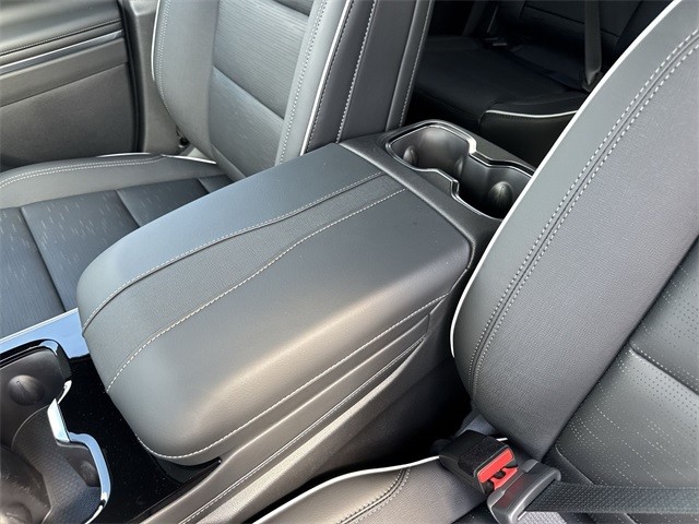 Buick Enclave Vehicle Full-screen Gallery Image 21