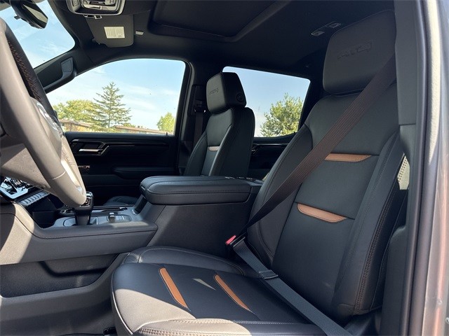 GMC Sierra 1500 Vehicle Full-screen Gallery Image 11