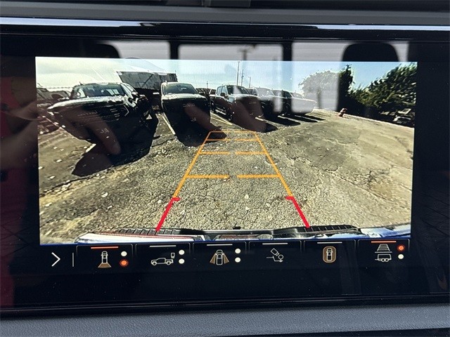 GMC Sierra 1500 Vehicle Full-screen Gallery Image 17