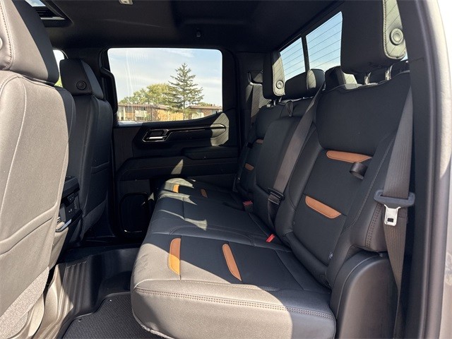 GMC Sierra 1500 Vehicle Full-screen Gallery Image 23