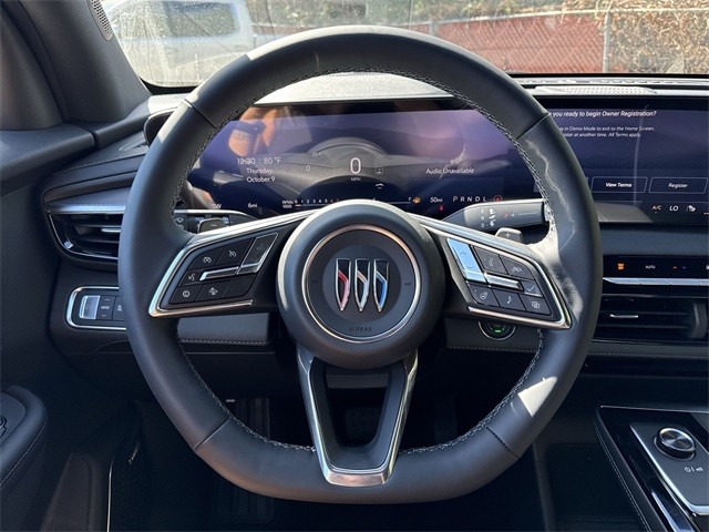 Buick Enclave Vehicle Full-screen Gallery Image 14