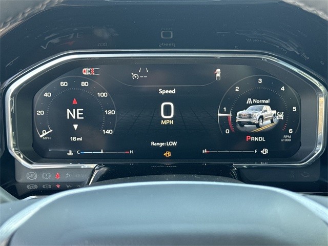 GMC Sierra 1500 Vehicle Full-screen Gallery Image 15