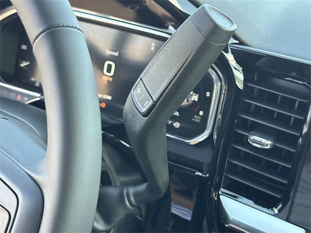 GMC Sierra 1500 Vehicle Full-screen Gallery Image 20