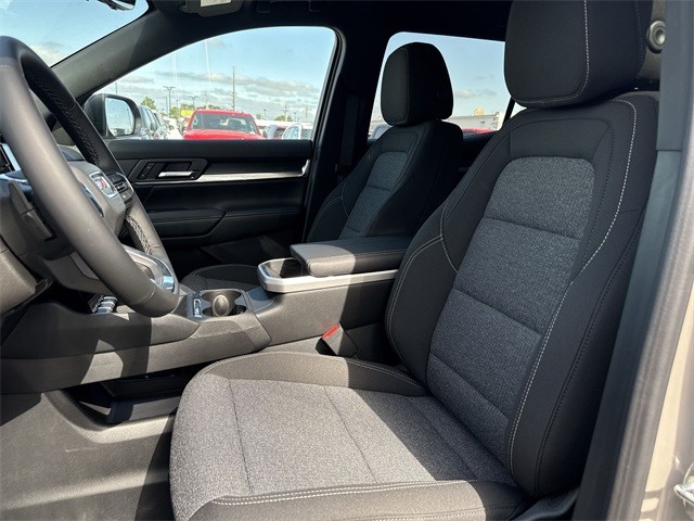 GMC Terrain Vehicle Full-screen Gallery Image 11