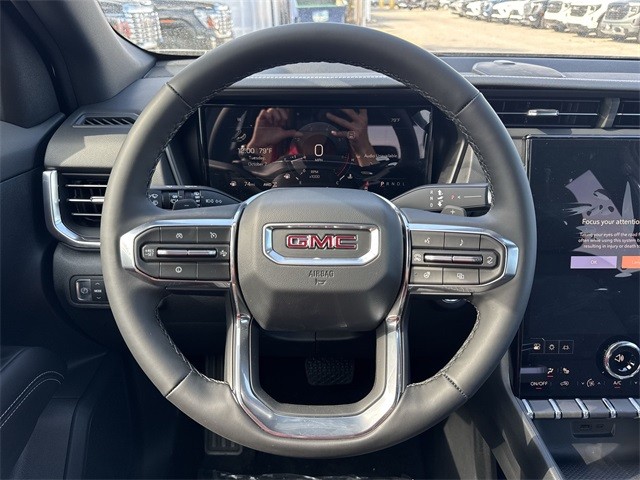 GMC Terrain Vehicle Full-screen Gallery Image 14