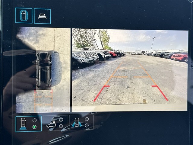 GMC Terrain Vehicle Full-screen Gallery Image 17