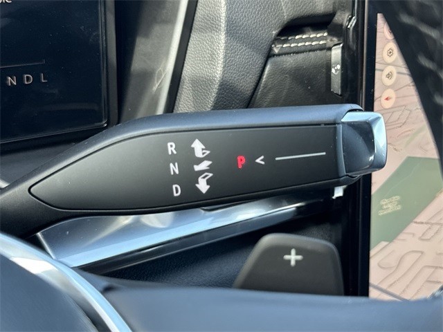 GMC Terrain Vehicle Full-screen Gallery Image 20