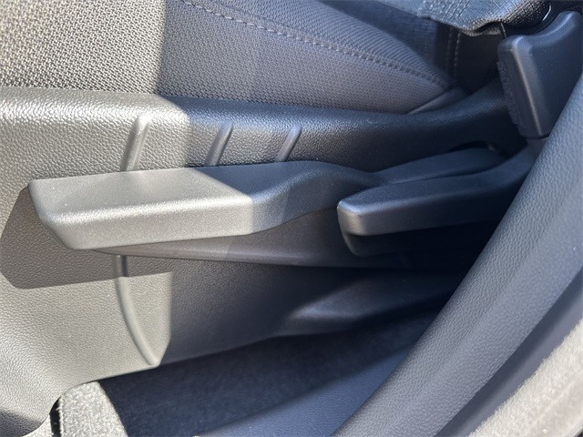 GMC Terrain Vehicle Full-screen Gallery Image 12