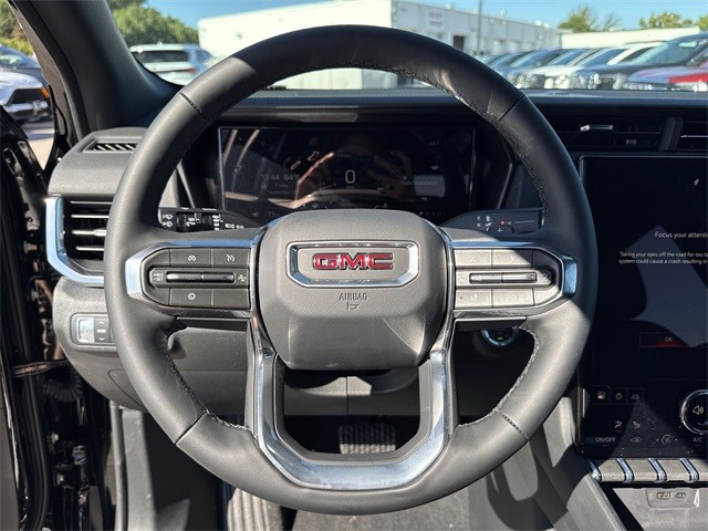 GMC Terrain Vehicle Full-screen Gallery Image 14