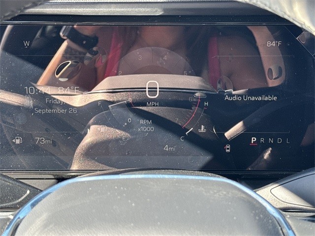 GMC Terrain Vehicle Full-screen Gallery Image 15