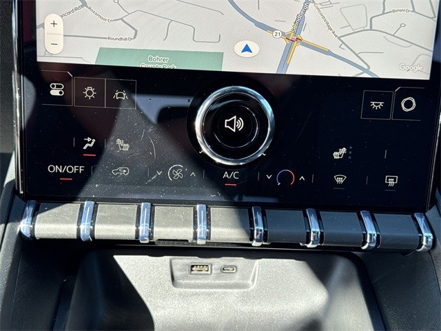 GMC Terrain Vehicle Full-screen Gallery Image 19