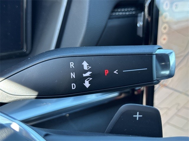 GMC Terrain Vehicle Full-screen Gallery Image 20