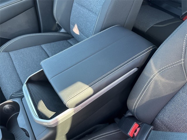 GMC Terrain Vehicle Full-screen Gallery Image 21