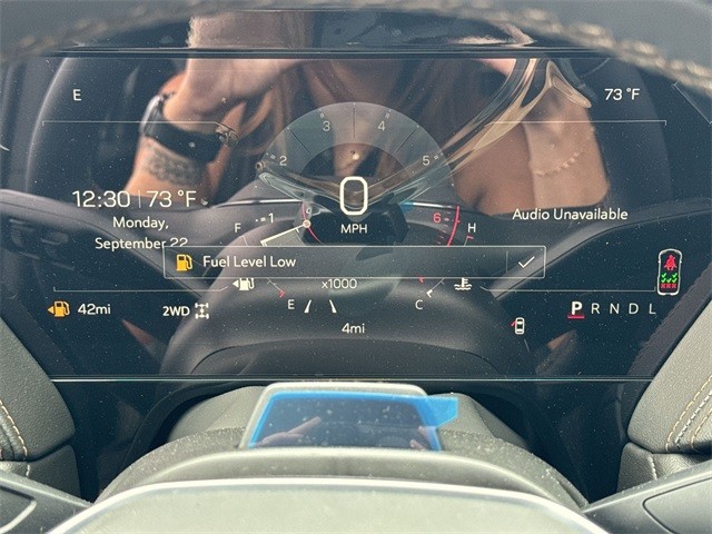 GMC Yukon XL Vehicle Full-screen Gallery Image 15