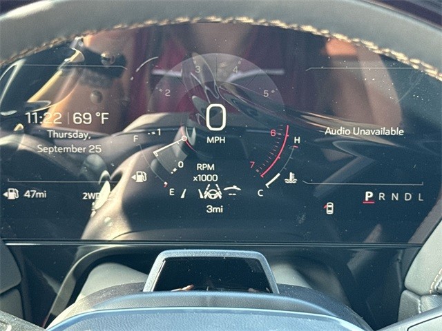 GMC Yukon XL Vehicle Full-screen Gallery Image 15