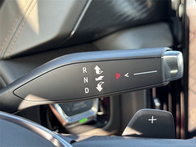 GMC Yukon XL Vehicle Full-screen Gallery Image 20