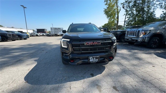 GMC Terrain Vehicle Full-screen Gallery Image 03