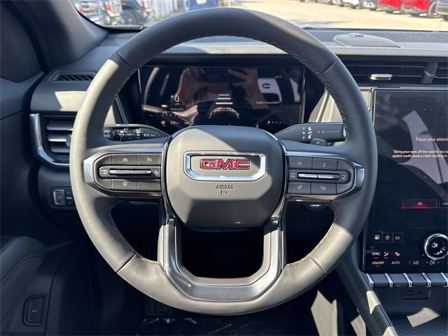 GMC Terrain Vehicle Full-screen Gallery Image 14