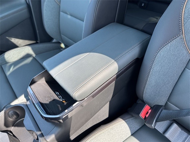 GMC Terrain Vehicle Full-screen Gallery Image 21