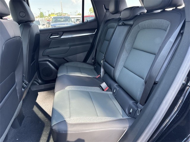 GMC Terrain Vehicle Full-screen Gallery Image 22