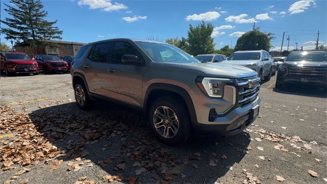 GMC Terrain Vehicle Full-screen Gallery Image 02