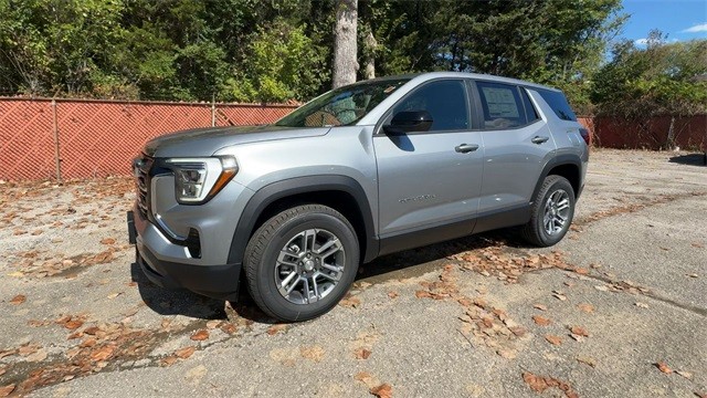 GMC Terrain Vehicle Full-screen Gallery Image 04