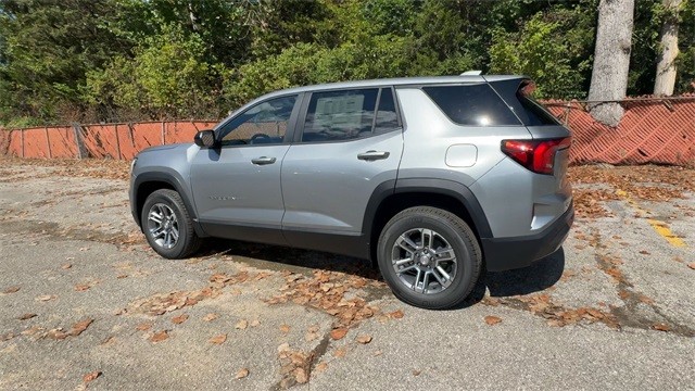 GMC Terrain Vehicle Full-screen Gallery Image 06