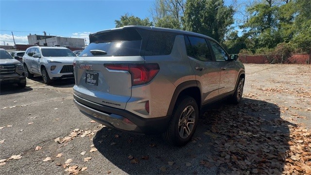 GMC Terrain Vehicle Full-screen Gallery Image 08