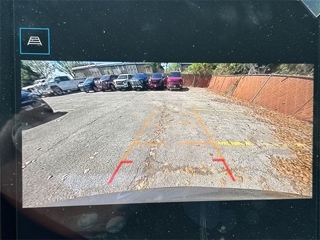 GMC Terrain Vehicle Full-screen Gallery Image 17